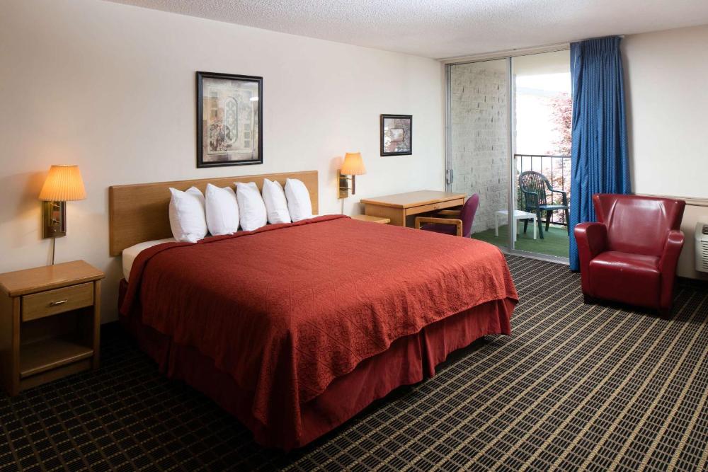 Junior Suite with King Bed interior