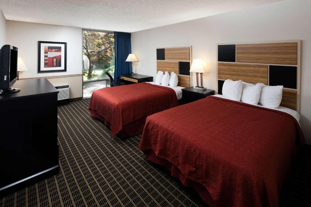 Double Room with Two Double Beds interior